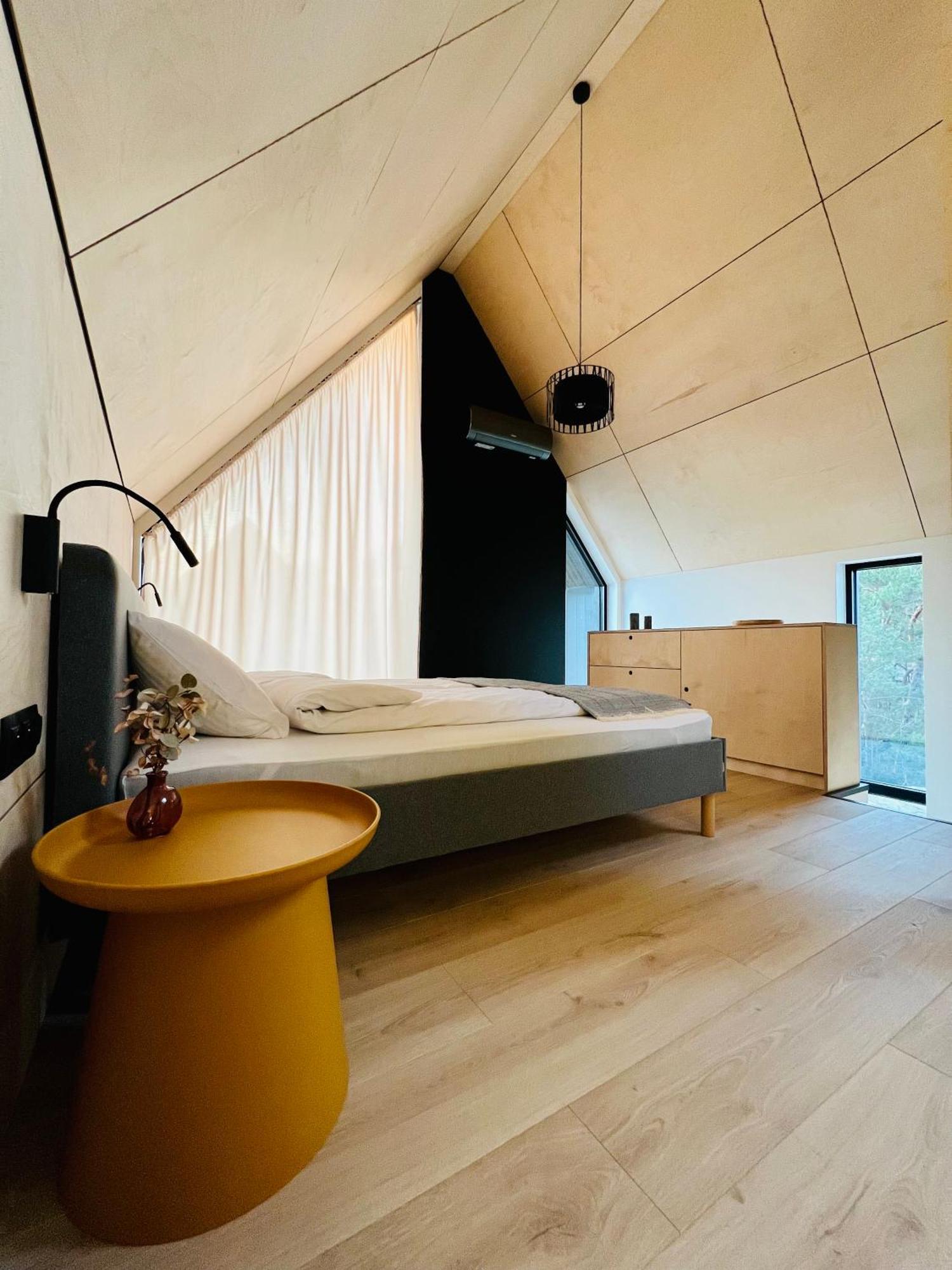H37^ Apartment