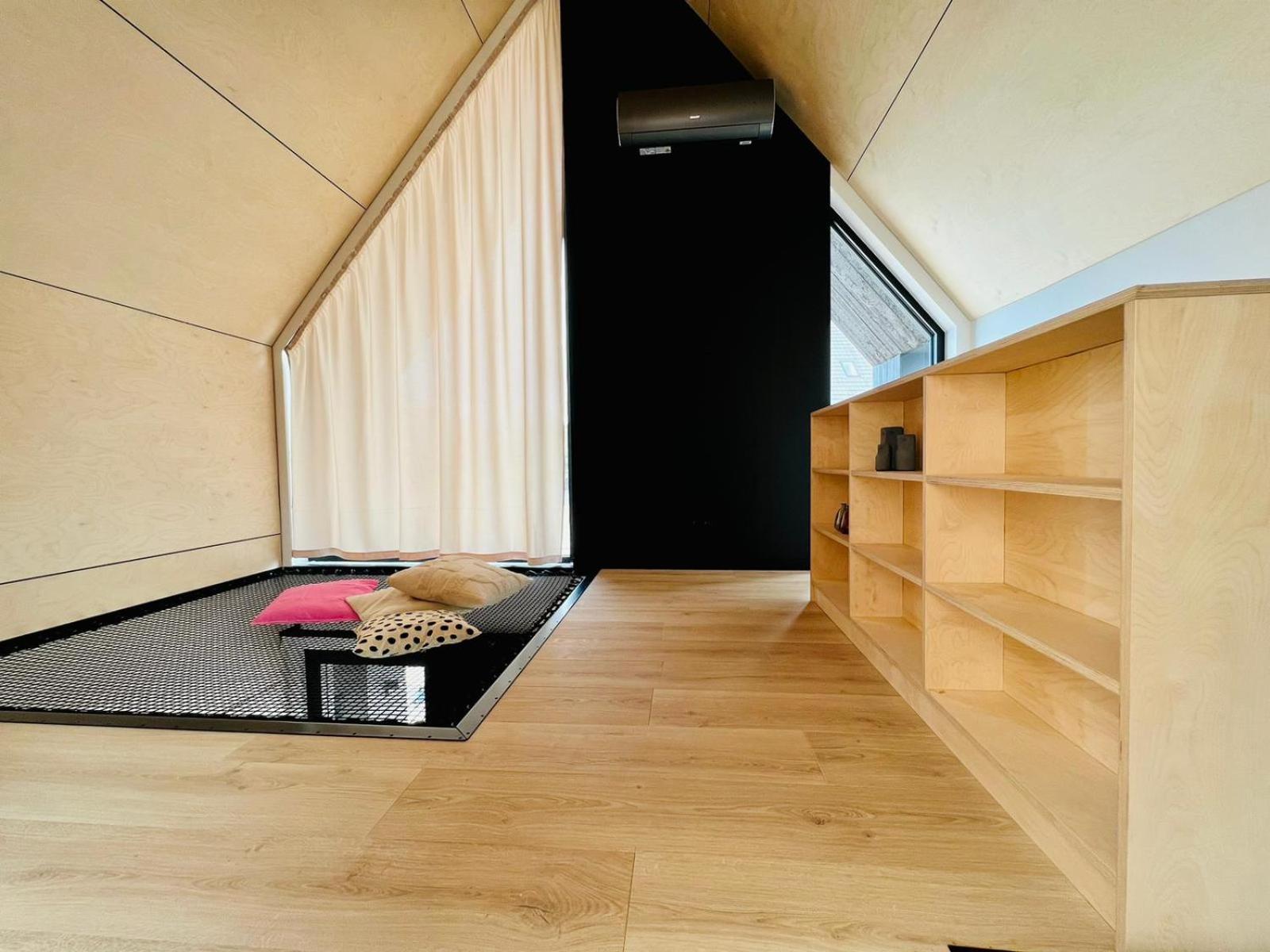 Apartment H37^ *